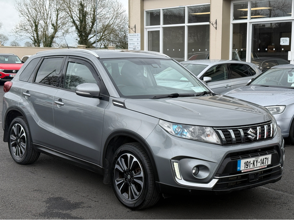2019 Suzuki Vitara - image 4