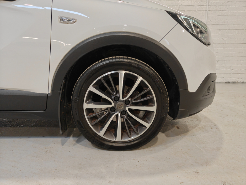 2019 Opel Crossland X - image 9