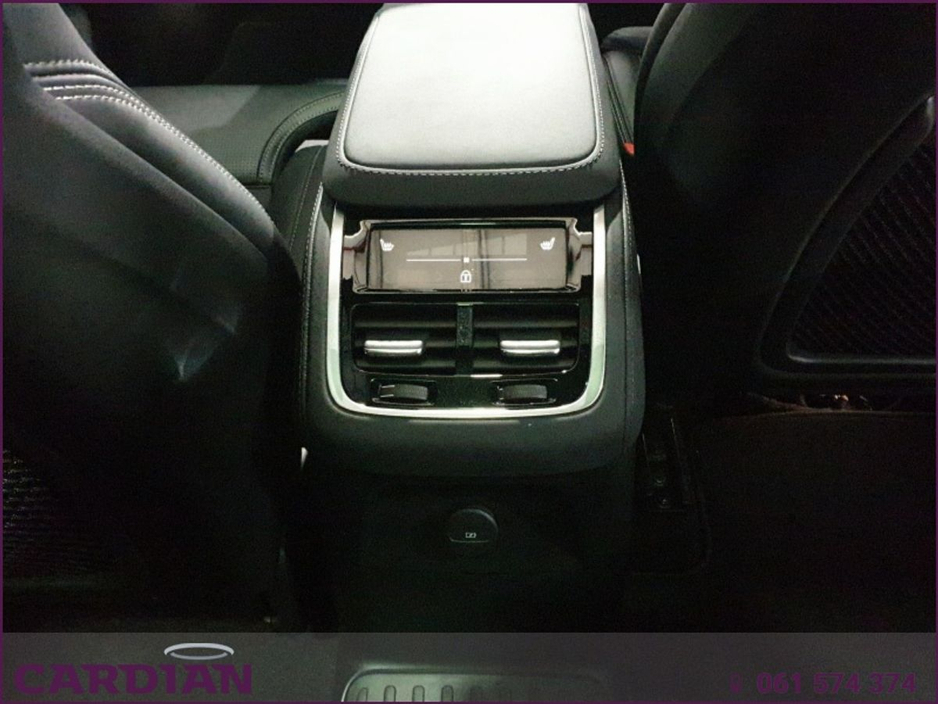 2025 Volvo XC90 - image 16