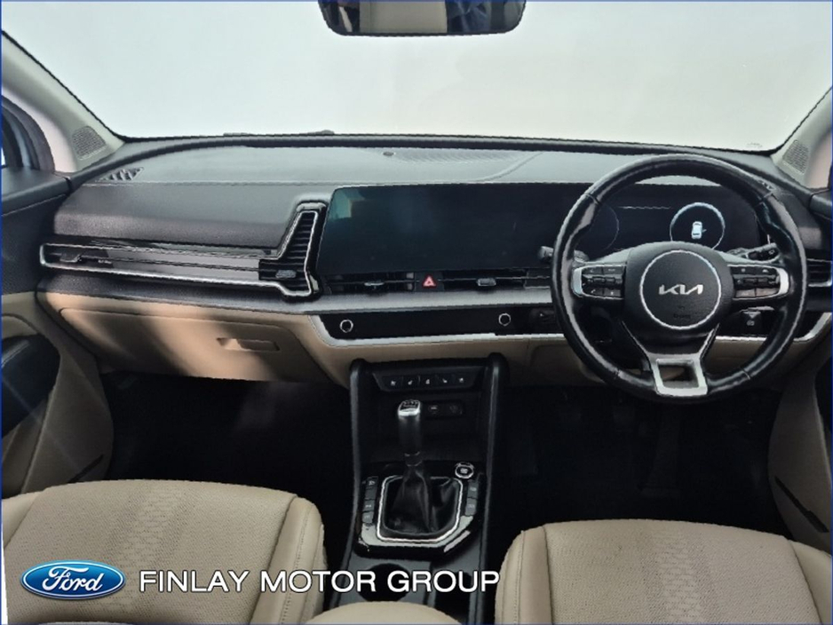 2023 Kia Sportage - image 2