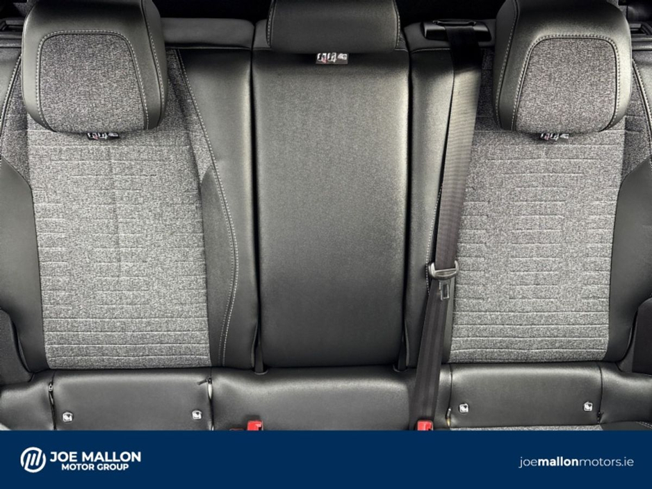 2025 Peugeot 3008 - image 16