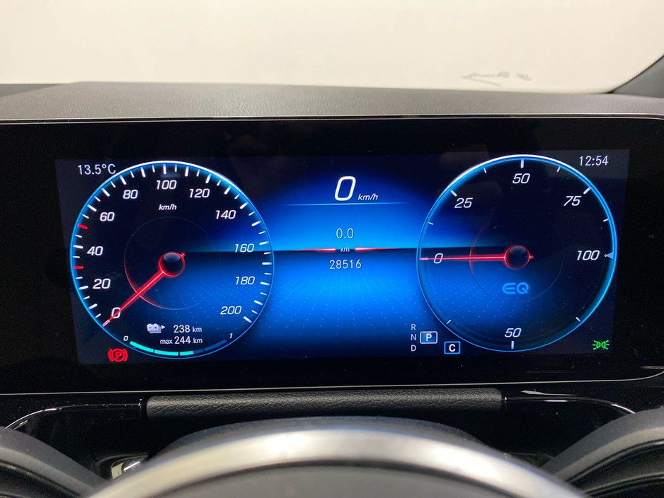 2022 Mercedes-Benz EQA - image 8