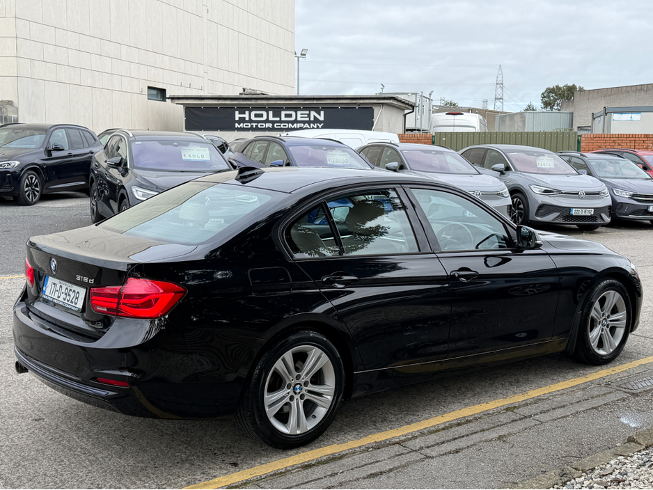 2017 BMW 3 Series - image 8