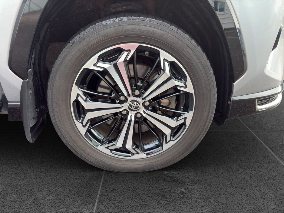 2022 Toyota Rav4 - image 16