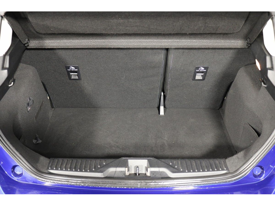 2018 Ford Fiesta - image 8