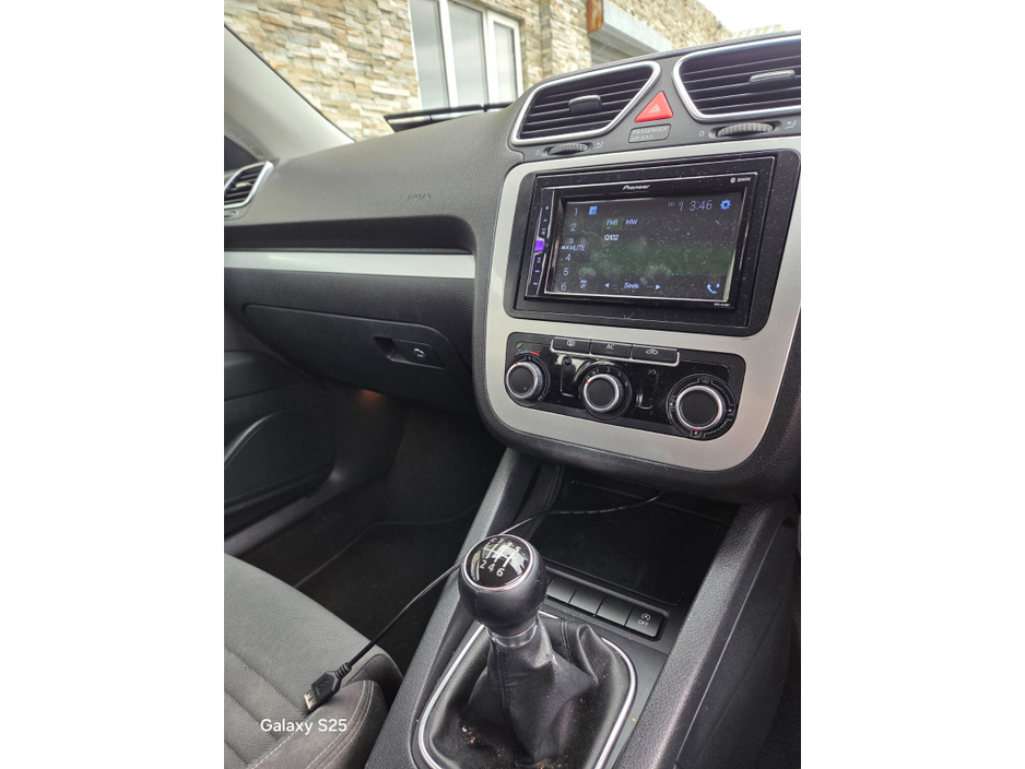 2012 Volkswagen Scirocco - image 10