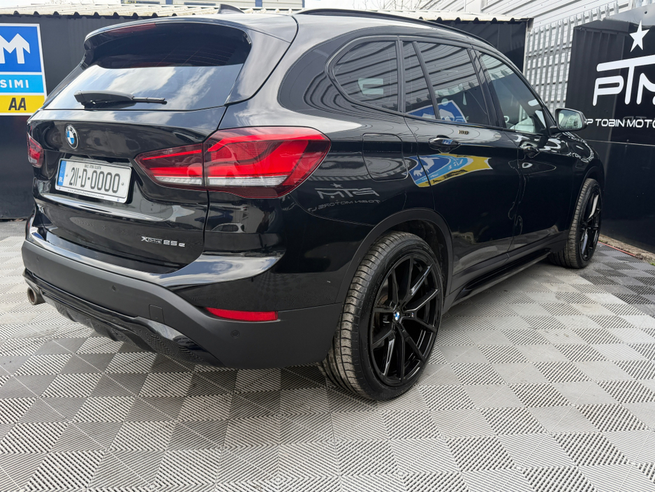 2021 BMW X1 - image 9