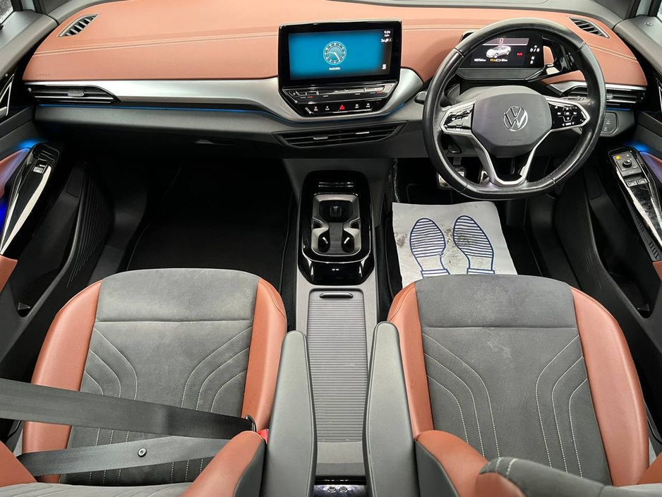 2021 Volkswagen ID.4 PRO LIFE 77KWH // 19" DIAMOND CUT ALLOYS // APPLE CARPLAY/ANDROID AUTO // PARKING SENSORS €21,900