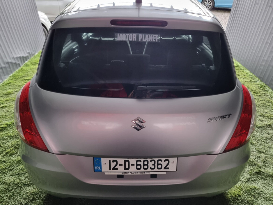 2012 Suzuki Swift - image 6