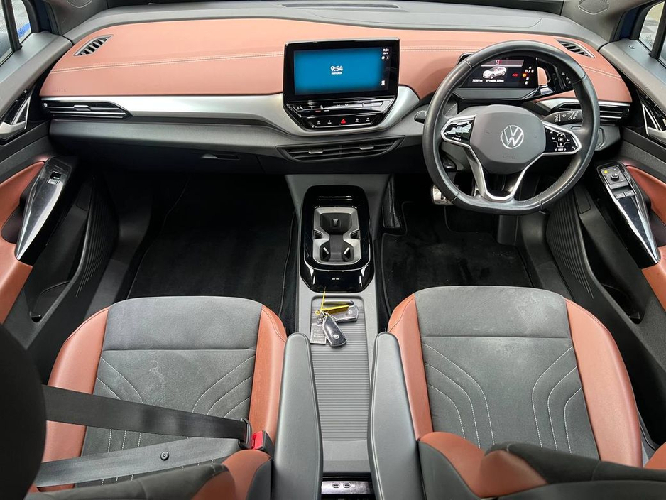 2022 Volkswagen ID.4 PRO LIFE 77KWH // 19" DIAMOND CUT ALLOYS // APPLE CARPLAY/ANDROID AUTO // DIGITAL CLUSTER €23,950