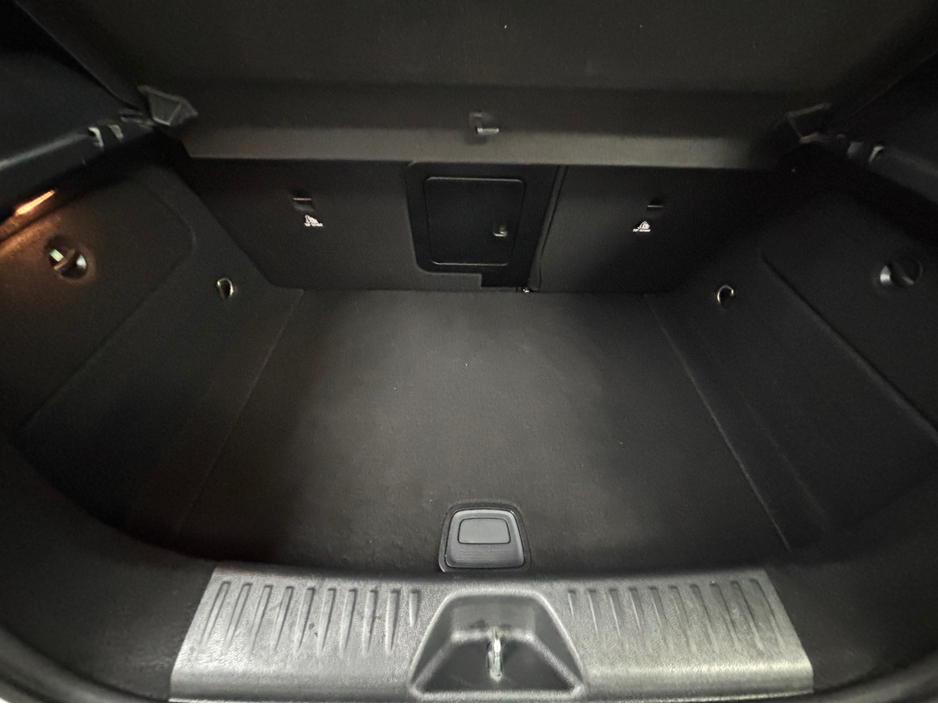 2013 Mercedes-Benz A Class - image 11