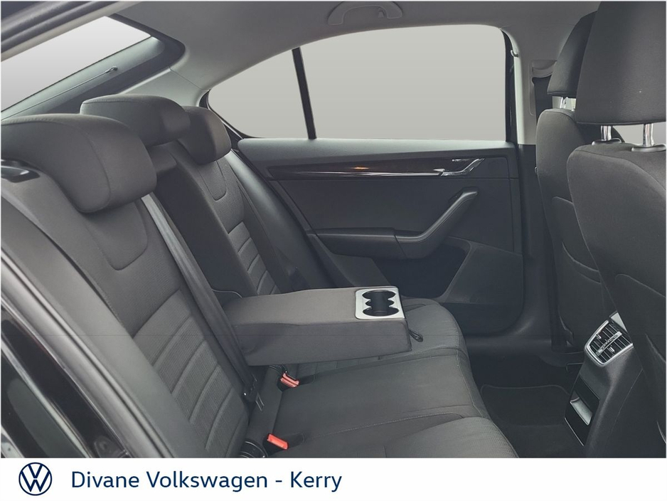 2015 Skoda Octavia - image 7