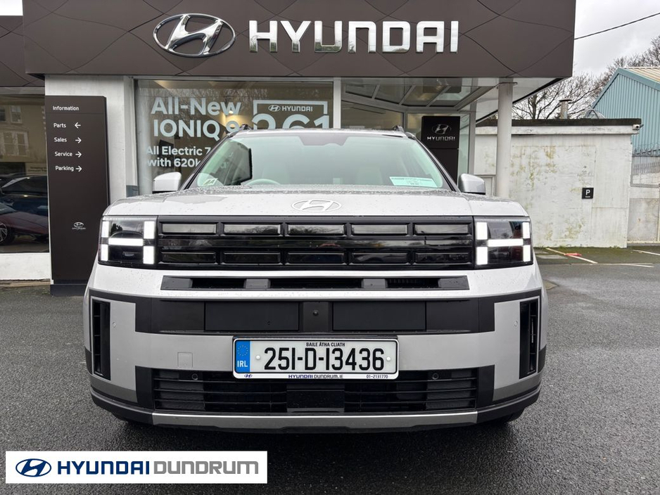 2025 Hyundai Santa Fe - image 2