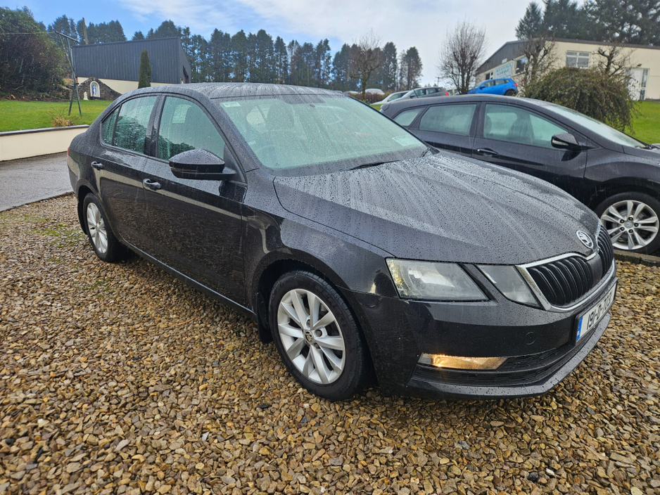 2019 Skoda Octavia - image 5