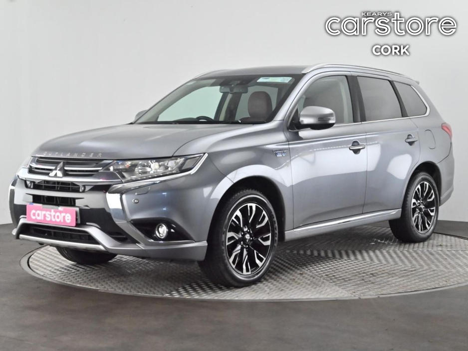 2017 Mitsubishi Outlander PHEV 2.0L MIVEC 4WD 5-Seater Instyle €16,880