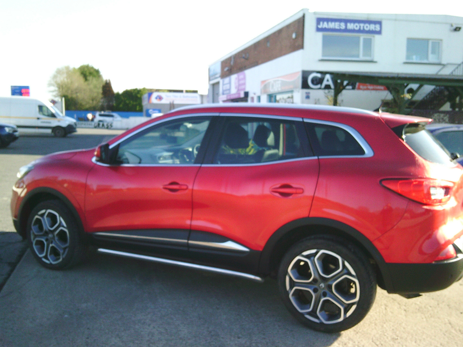 2016 Renault Kadjar - image 3
