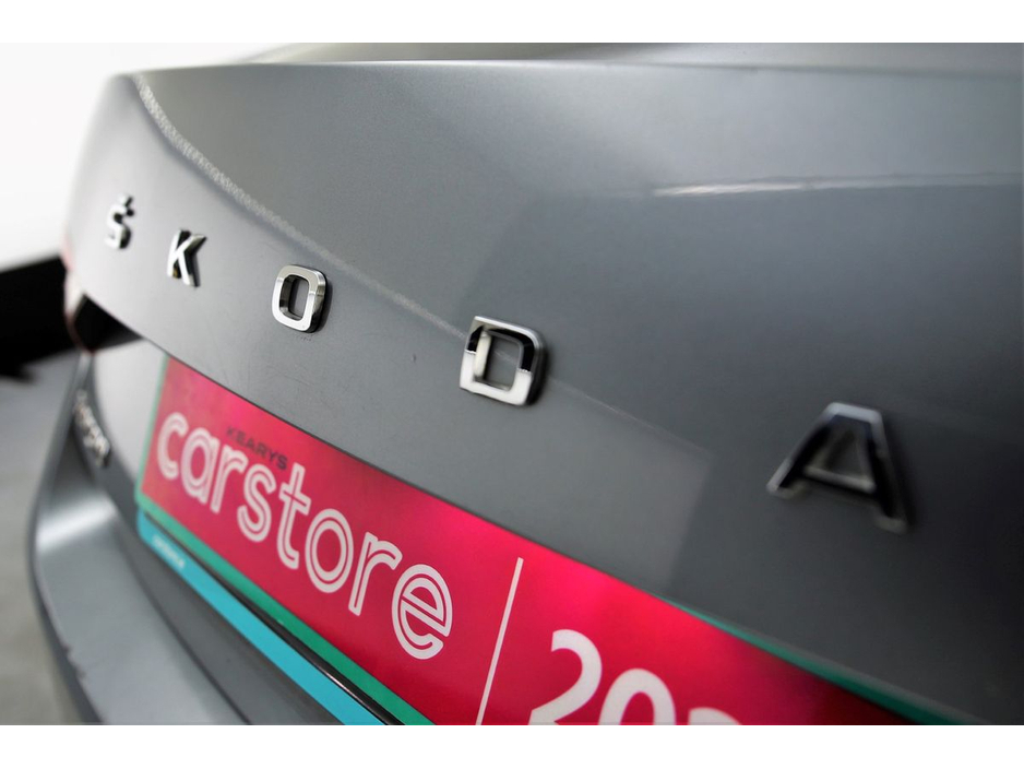 2020 Skoda Superb - image 29