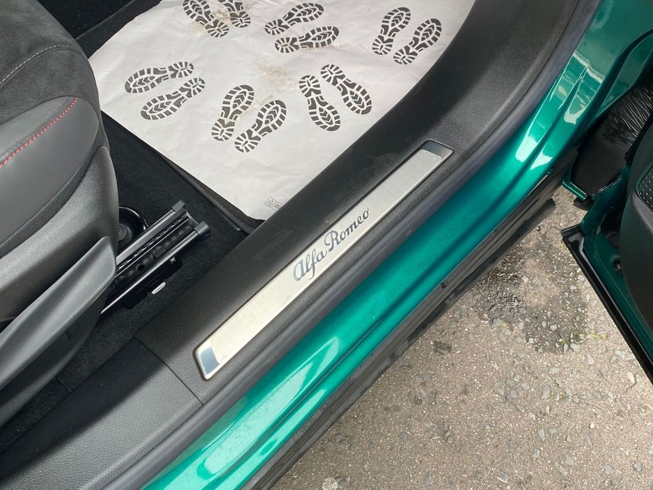 2025 Alfa Romeo Tonale - image 14