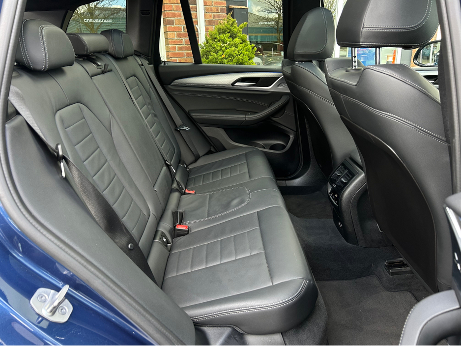 2021 BMW X3 - image 24