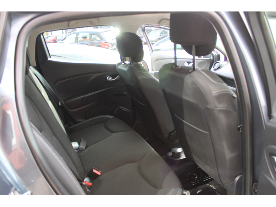 2018 Renault Clio - image 4