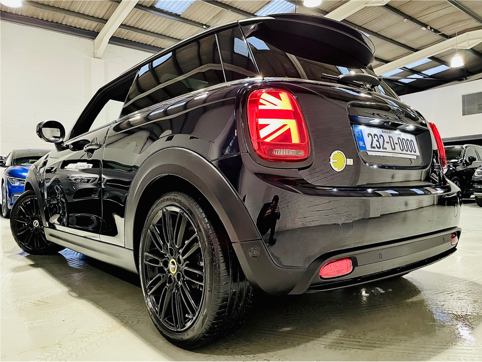 2023 MINI Cooper S - image 28