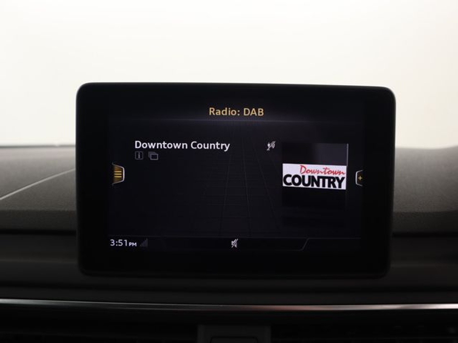 2018 Audi A4 - image 13