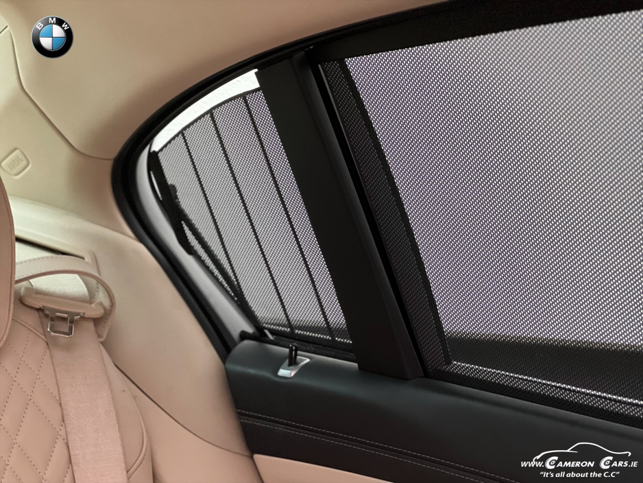 2016 BMW 7 Series EXECUTIVE LWB REAR MEDIA €24,950