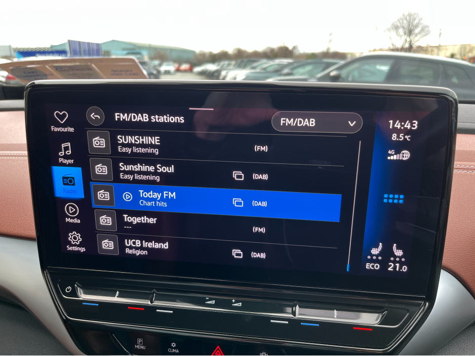 2022 Volkswagen ID.4 PRO TECH 77KWH //MASSIVE SPEC//HEATED ELECTRIC MEMORY MASSAGE SEATS//PANORAMIC GLASS ROOF//HEAD UP DISPLAY//360 PARKING CAMERAS// €28,950