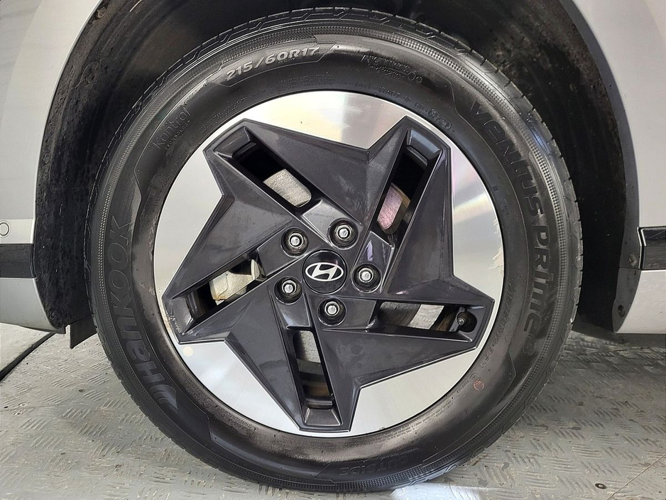 2024 Hyundai Kona - image 11