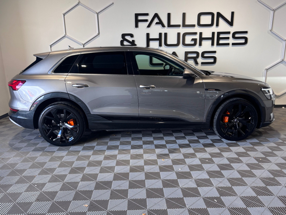 2021 Audi e-tron TECHNIK 55 QUATTRO // UPGRADED ALLOYS €30,950