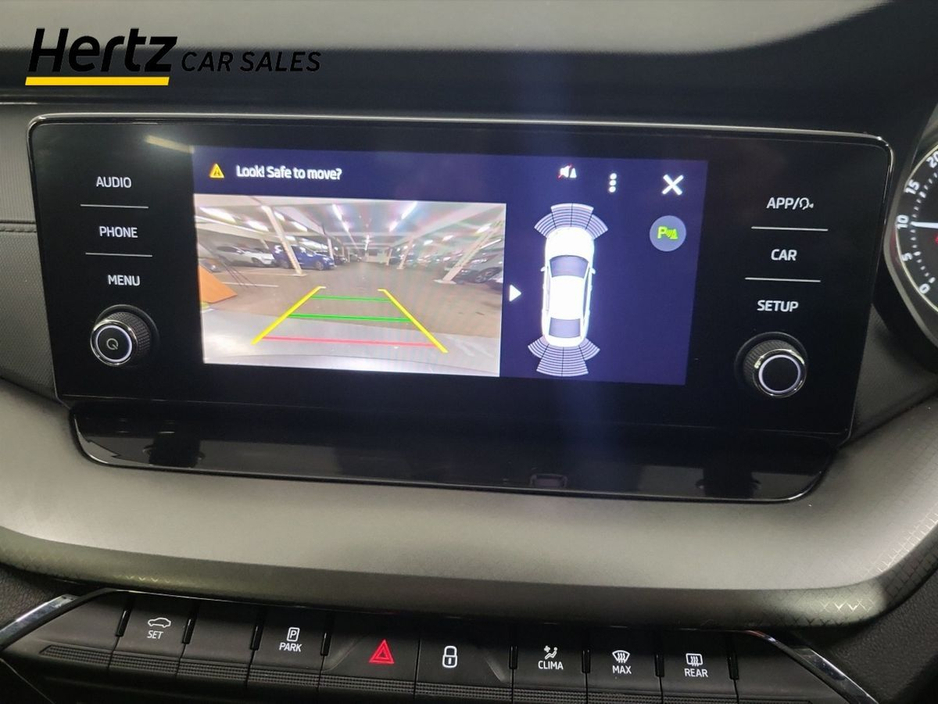 2024 Skoda Octavia - image 23