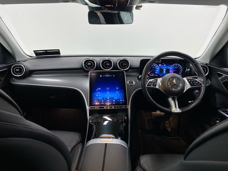 2022 Mercedes-Benz C Class - image 2