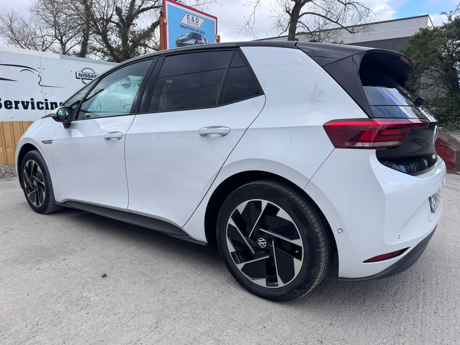 2023 Volkswagen ID.3 - image 9