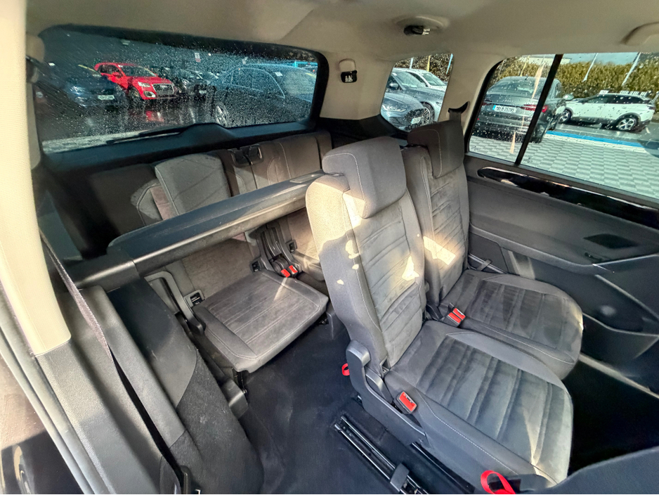 2017 Volkswagen Touran - image 32