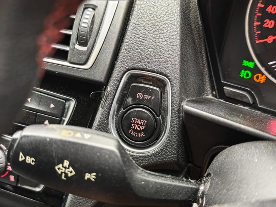 2017 BMW 1 Series - image 25