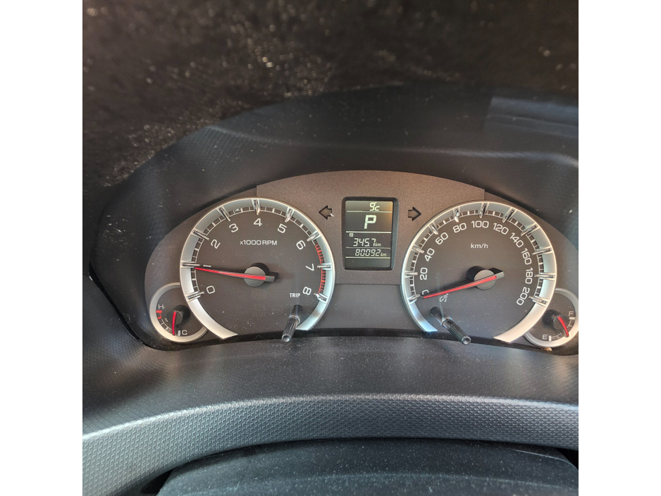 2016 Suzuki Swift - image 22