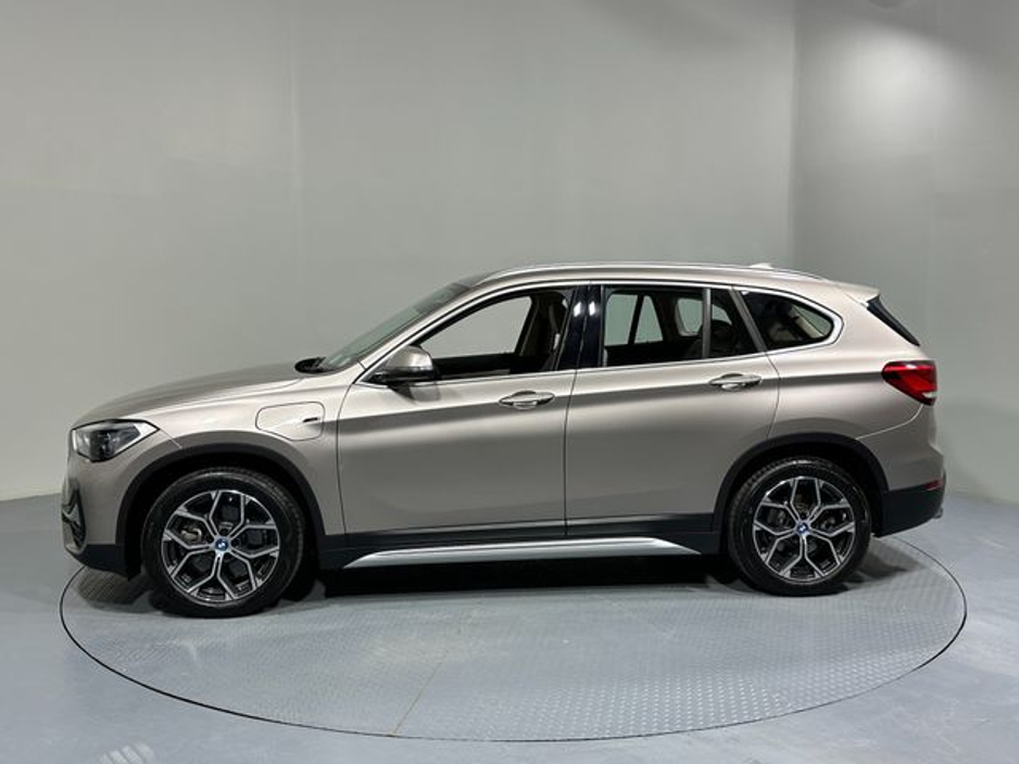 2022 BMW X1 - image 4