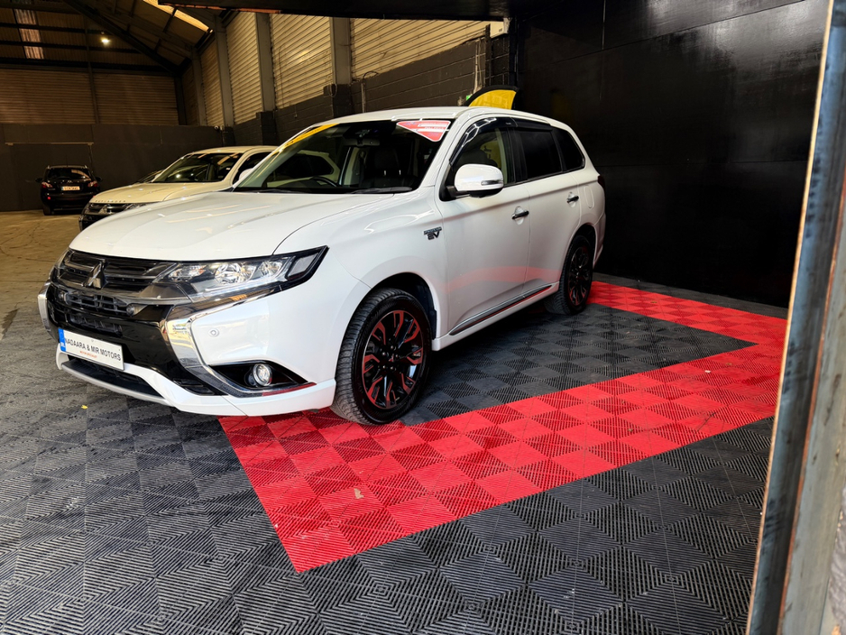 2017 Mitsubishi Outlander - image 6