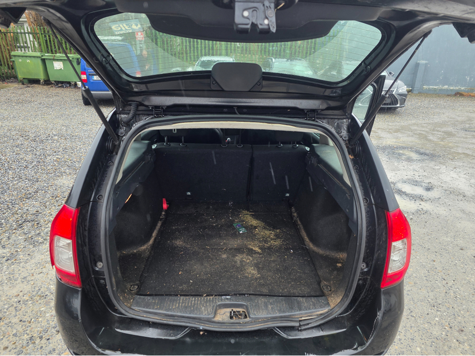 2016 Dacia Logan - image 11