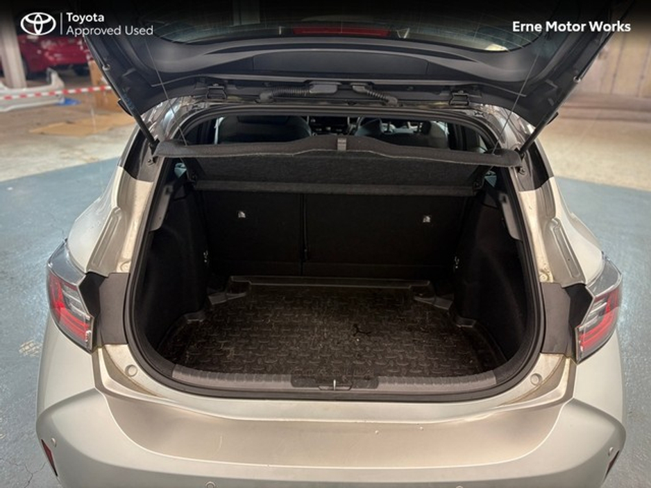 2023 Toyota Corolla - image 8