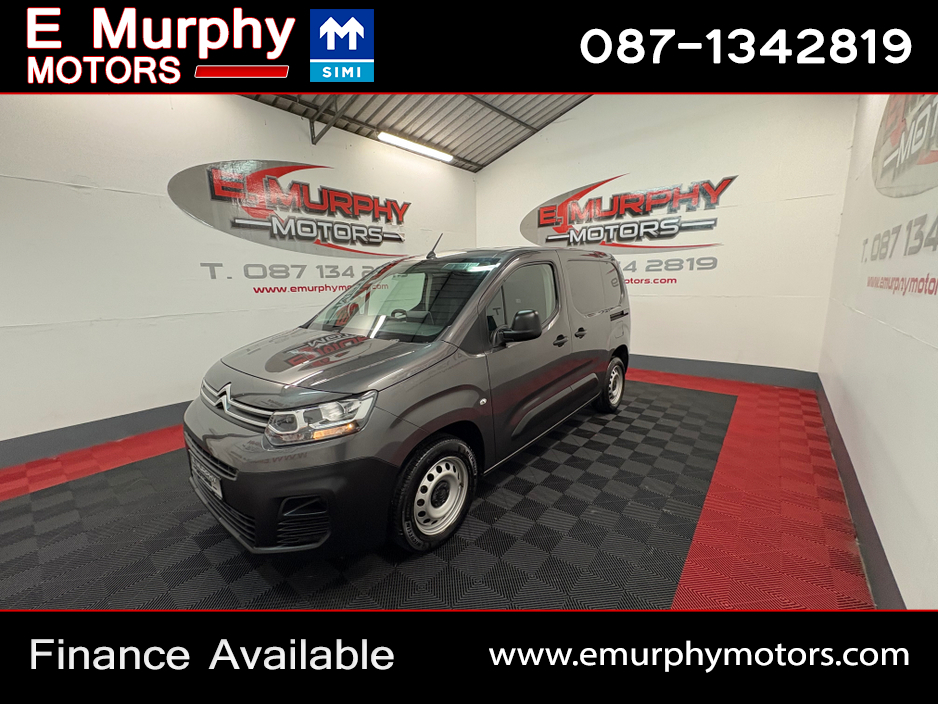 2023 Citroen Berlingo - image 8