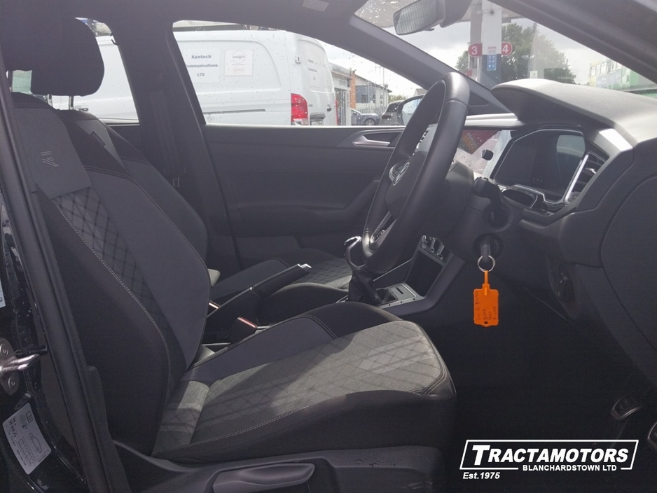 2024 Volkswagen Polo - image 22