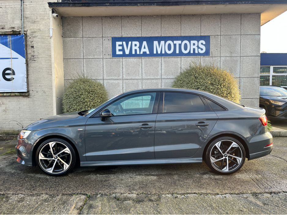 2019 Audi A3 S-LINE BLACK EDITION SALOON AUTOMATIC 1.4 PETROL //HIGH SPEC//LOW MILES//HALF LEATHER HEATED SEATS//KEYLESS ENTRY//ADAPTIVE CRUISE CONTROL//