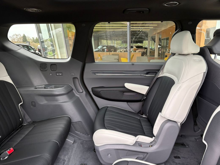 2026 Kia EV9 - image 28