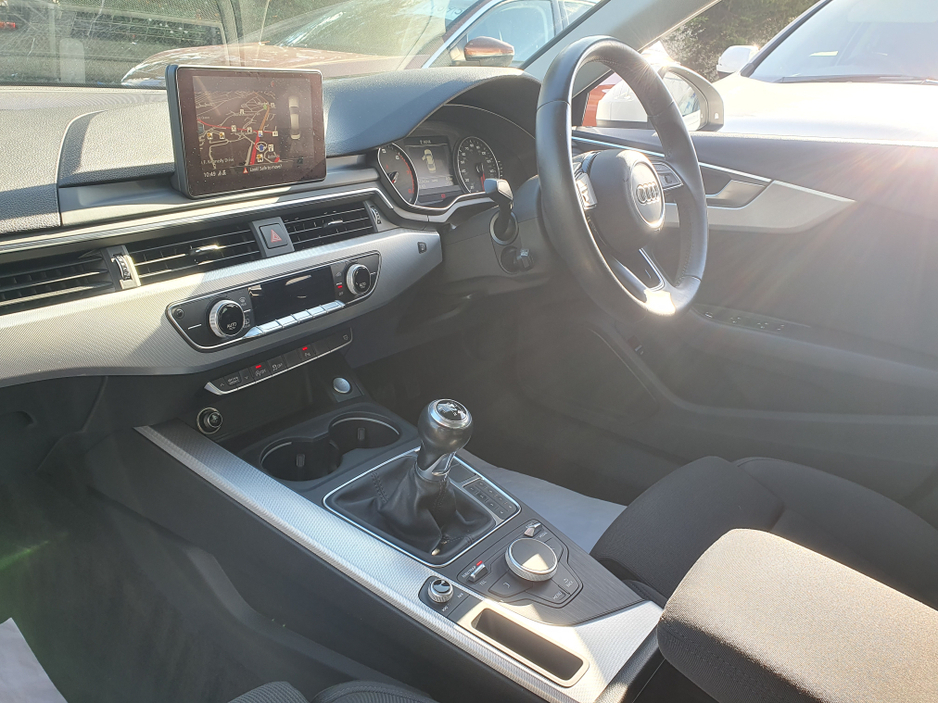 2016 Audi A4 - image 14