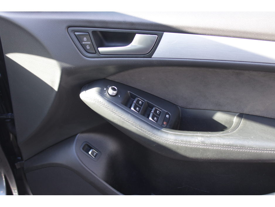 2017 Audi Q5 - image 10