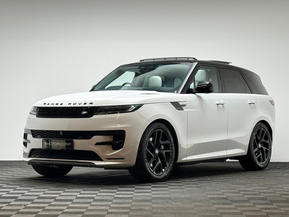 2023 Land Rover Range Rover Sport - image 3