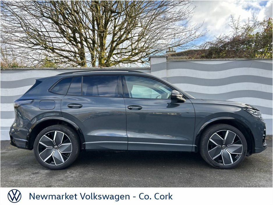 2026 Volkswagen Tiguan - image 8