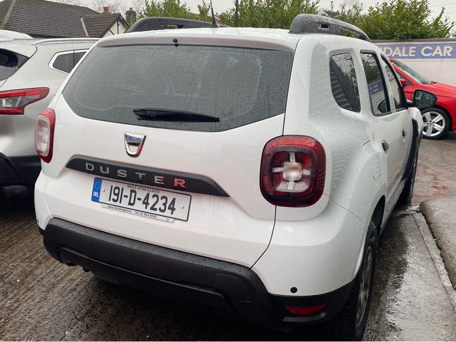 2019 Dacia Duster - image 5