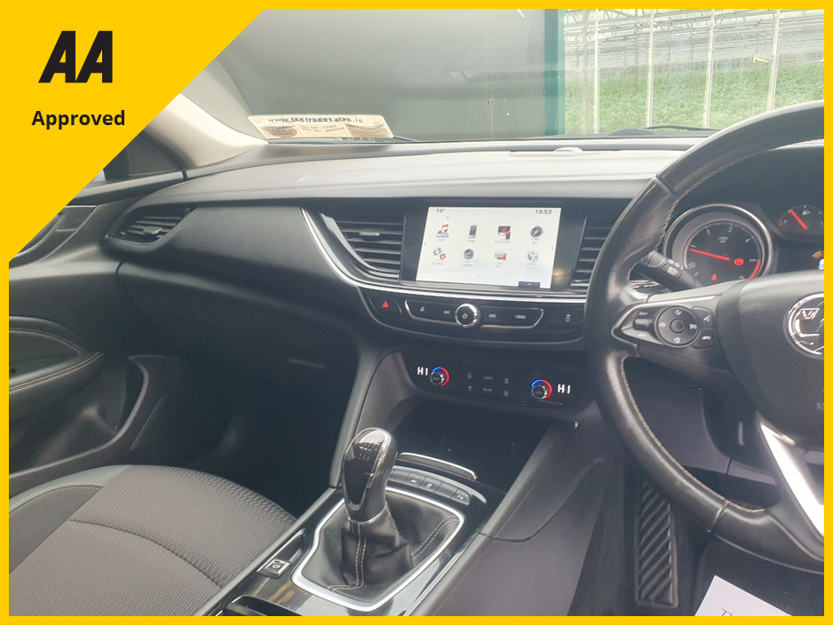 2017 Vauxhall Insignia - image 22